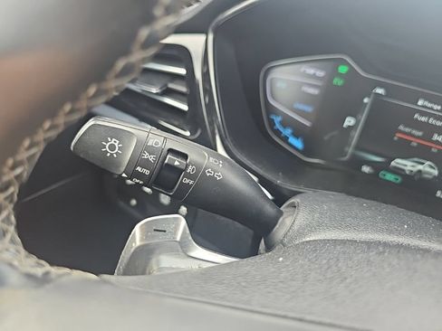 Used 2022 Kia Niro Touring Special Edition FWD image 33