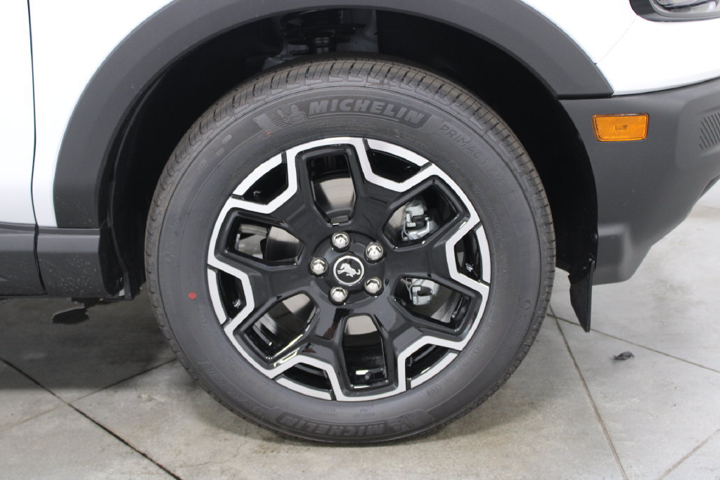 New 2026 Ford Bronco Sport Outer Banks AWD/4WD image 12