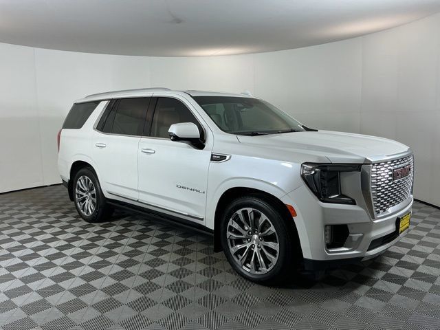 Used 2021 GMC Yukon Denali w/ Denali Ultimate Package AWD/4WD image 3