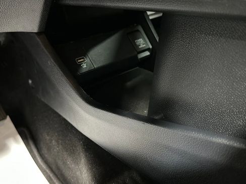 Used 2021 Honda HR-V LX image 24