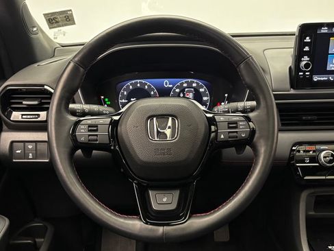 Used 2025 Honda Pilot Black Edition image 34