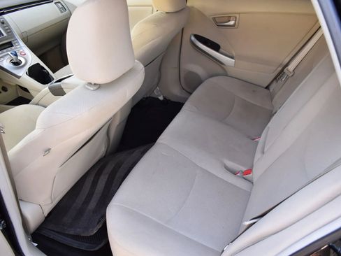 Used 2013 Toyota Prius Two FWD image 7