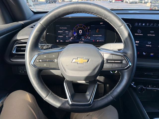 Used 2025 Chevrolet Traverse LT w/ Driver Confidence Package AWD/4WD image 21