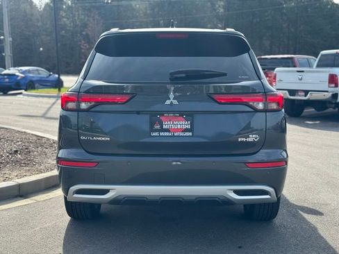 Used 2025 Mitsubishi Outlander 4WD Plug-In Hybrid image 9