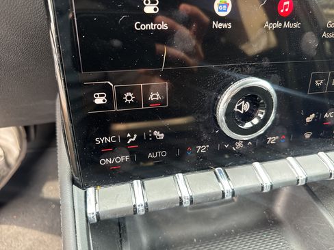 Used 2026 GMC Terrain Elevation w/ Elevation Premium Package AWD/4WD image 27