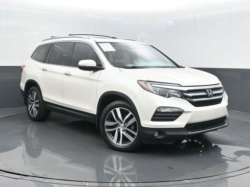 Used 2018 Honda Pilot Elite image 3