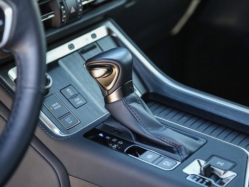 Used 2025 Lexus GX 550 w/ Accessory Package (Z1) image 20