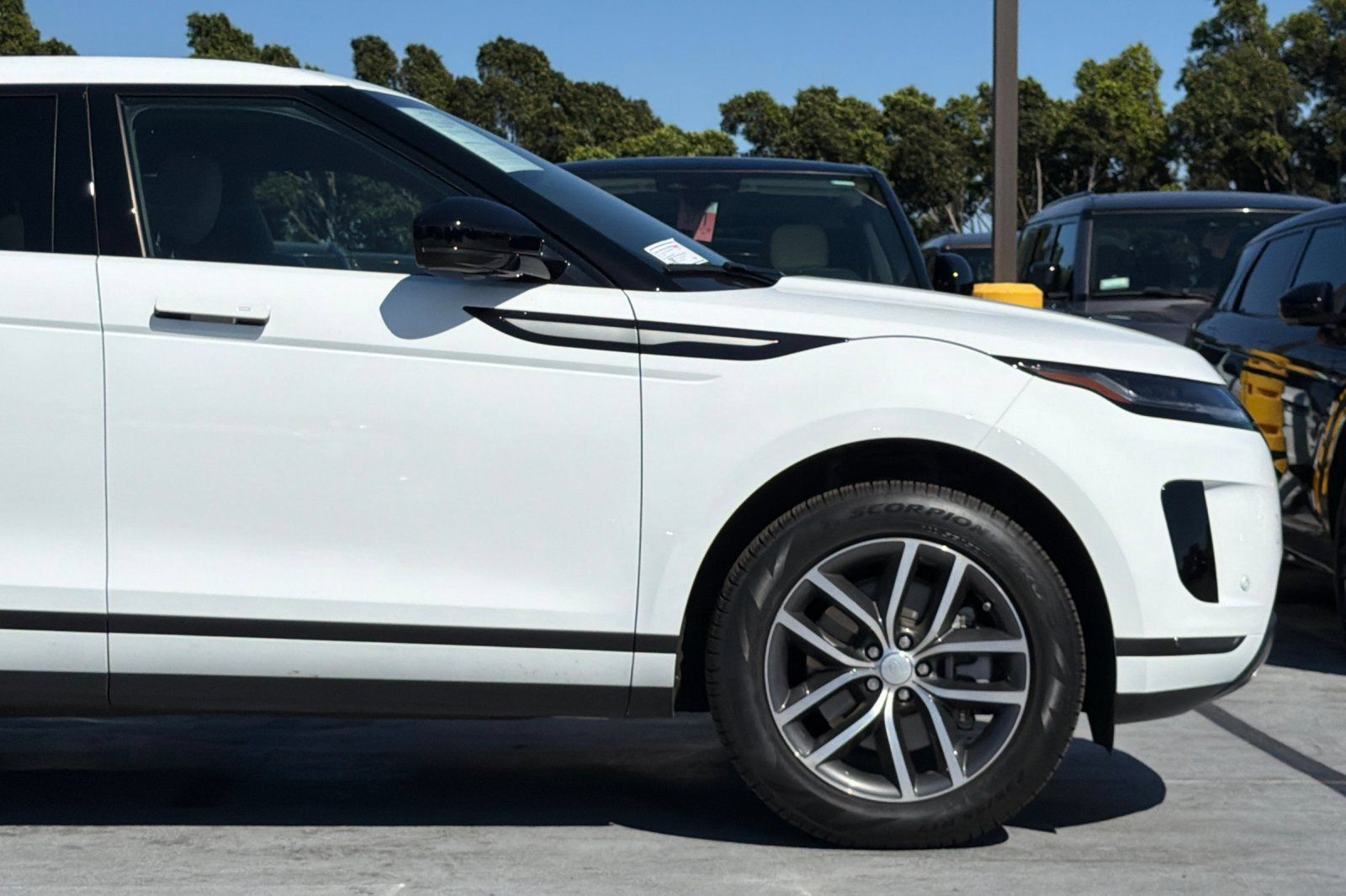 Used 2026 Land Rover Range Rover Evoque S AWD/4WD image 35