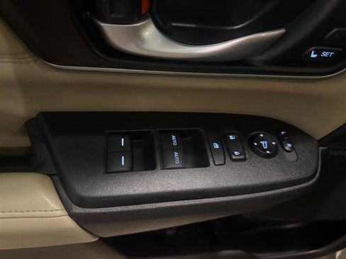 Used 2017 Honda CR-V EX-L image 17