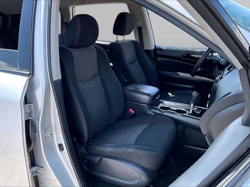 Used 2020 Nissan Pathfinder S FWD image 9