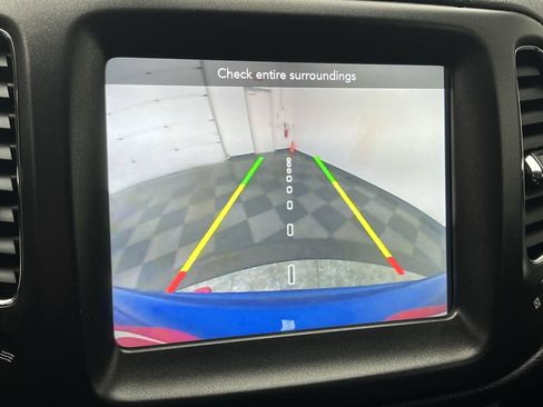 Used 2018 Jeep Compass Trailhawk image 5