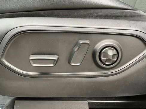 Used 2023 Jeep Grand Cherokee Altitude AWD/4WD image 12