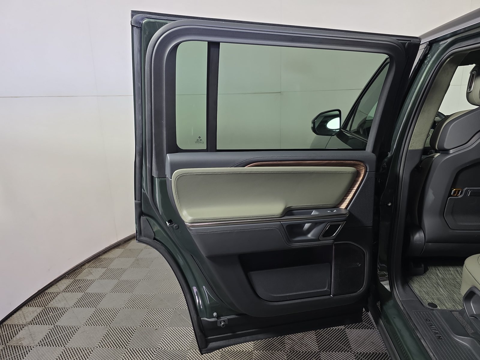 Used 2023 Rivian R1S Adventure Quad AWD/4WD image 17