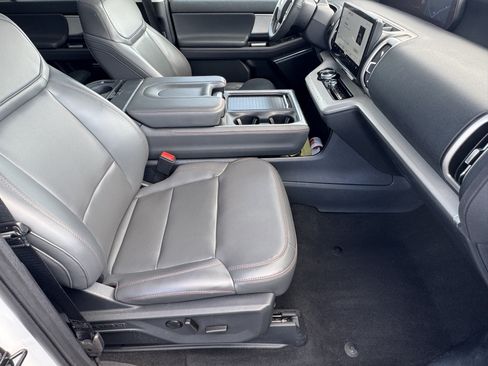 Certified 2025 Ford Expedition Active AWD/4WD image 16