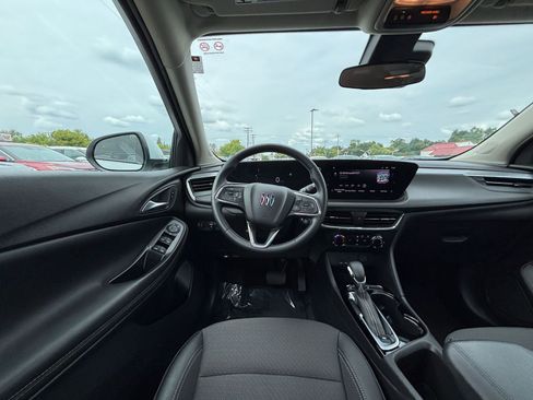 Used 2025 Buick Encore GX Preferred FWD image 33