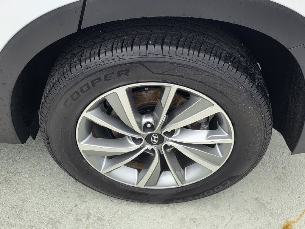 Used 2020 Hyundai Santa Fe SEL w/ Convenience + Premium Package FWD image 31