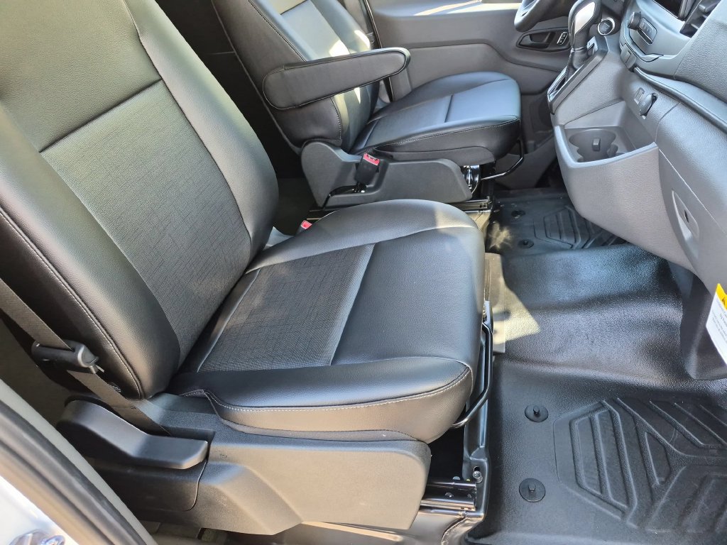 New 2027 Ford Transit 250 148 Medium Roof w/ Load Area Protection Package RWD image 18