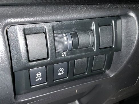 Used 2023 Subaru Crosstrek 2.0i image 34