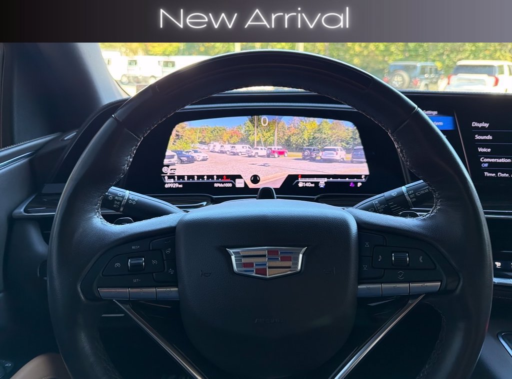 Used 2022 Cadillac Escalade Premium Luxury w/ Performance Package AWD/4WD image 4