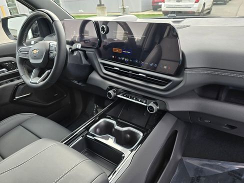 New 2026 Chevrolet Silverado EV LT image 10