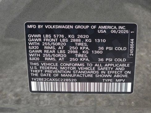 Used 2025 Volkswagen Atlas Cross Sport SEL AWD/4WD image 34