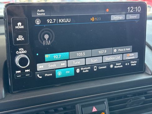 Used 2025 Honda Pilot TrailSport image 19