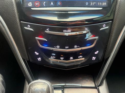 Used 2019 Cadillac XTS Luxury image 25