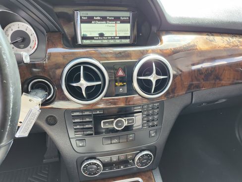 Used 2015 Mercedes-Benz GLK 350 2WD image 19