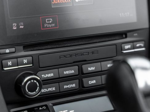 Certified 2019 Porsche 911 Turbo S image 31