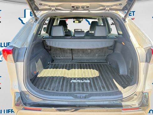 Used 2020 Toyota RAV4 XSE AWD/4WD image 23