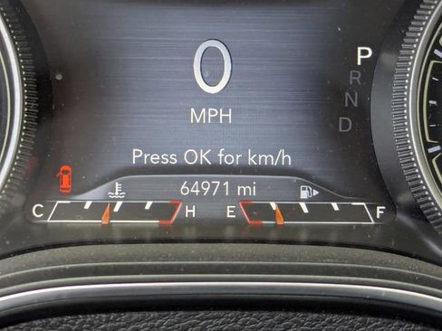 Used 2019 Jeep Cherokee Limited w/ Technology Group FWD image 40