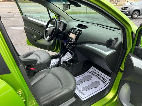 Used 2015 Chevrolet Spark LT image 29