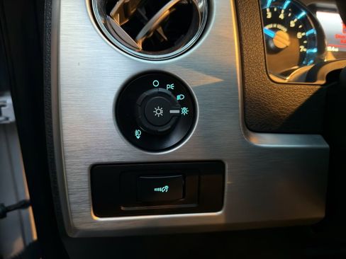 Used 2013 Ford F150 Platinum image 22