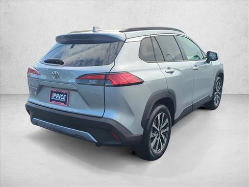 Certified 2024 Toyota Corolla Cross XLE FWD image 5