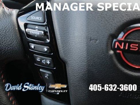 Used 2022 Nissan Frontier PRO-4X image 16