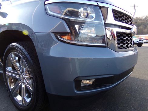 Used 2016 Chevrolet Suburban LT image 5