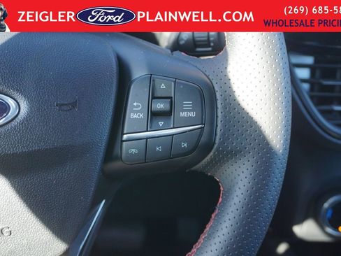 Used 2025 Ford Escape ST-Line image 23