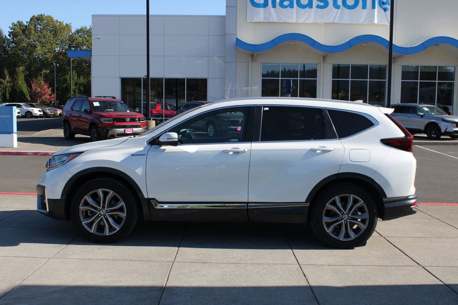 Used 2021 Honda CR-V Touring image 2