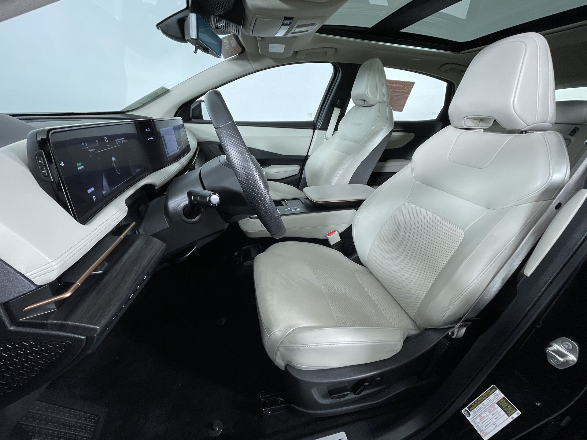 Certified 2024 Nissan Ariya AWD image 15