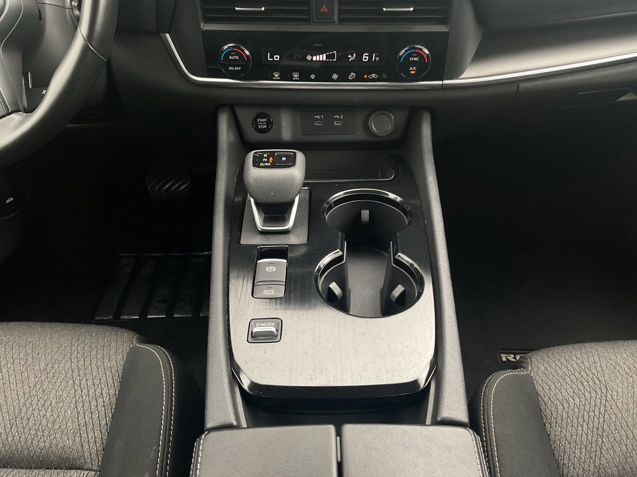 Used 2025 Nissan Rogue SV FWD image 14