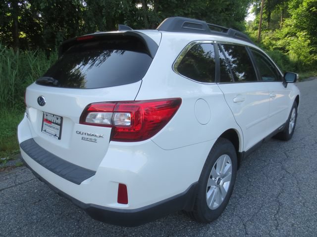 Used 2016 Subaru Outback 2.5i Premium AWD/4WD image 4