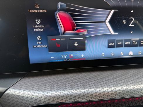 Certified 2025 BMW 330i xDrive Sedan w/ M Sport Package image 24