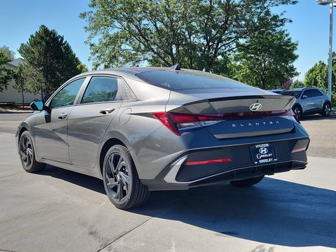 Used 2026 Hyundai Elantra Sport FWD image 3