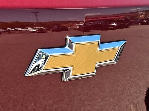 Used 2025 Chevrolet TrailBlazer LT w/ LT Cold Weather Package AWD/4WD image 28
