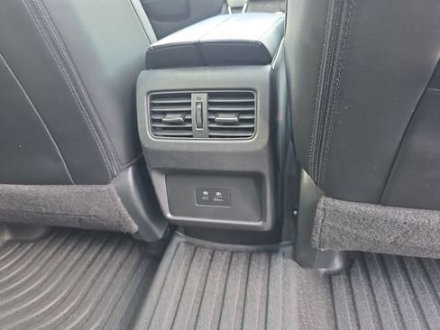 Used 2023 Nissan Rogue SV w/ SV Premium B Package FWD image 21