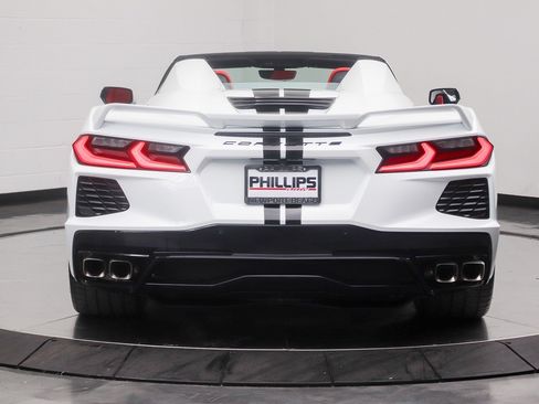 Used 2021 Chevrolet Corvette Stingray Convertible w/ 1LT RWD image 12