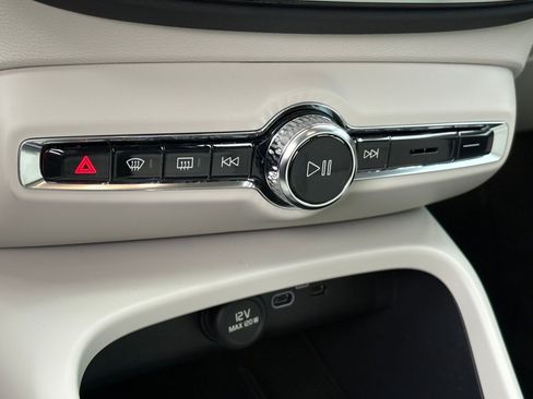 New 2026 Volvo XC40 B5 Ultra w/ Protection Package Premier image 16