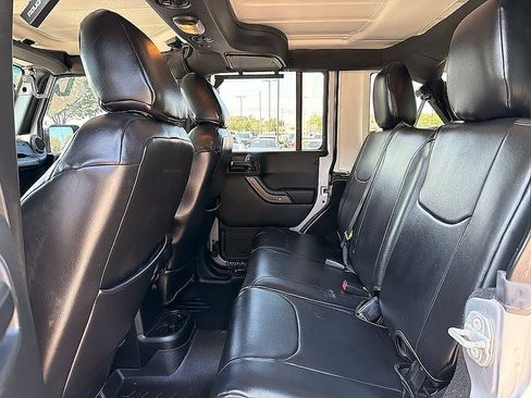 Used 2018 Jeep Wrangler Unlimited Sport S AWD/4WD image 19