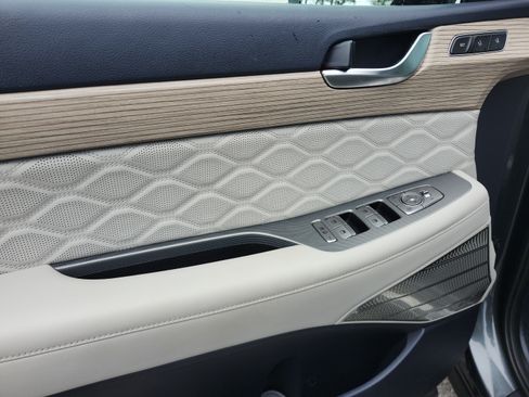 Certified 2022 Hyundai Palisade Calligraphy FWD image 17