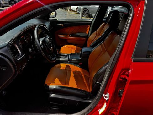 Used 2022 Dodge Charger SXT w/ Plus Group RWD image 13